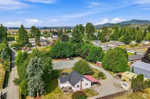 410 Burrows Ln, Sedro Woolley, WA 98284 - Photo 1