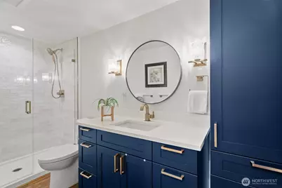 768 N 75th Street, Seattle, WA 98103 - Photo 17