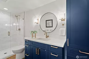 768 N 75th St, Seattle, WA 98103 - Photo 17