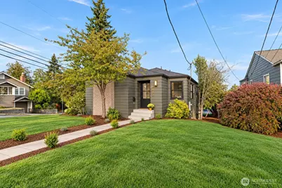 8622 17th Avenue NE, Seattle, WA 98115 - Photo 1