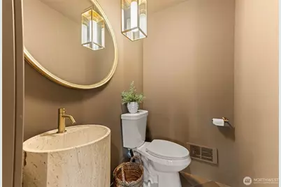 8622 17th Avenue NE, Seattle, WA 98115 - Photo 17