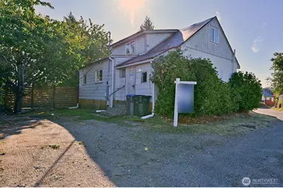 917 Cogean Avenue, Bremerton, WA 98337 - Photo 1
