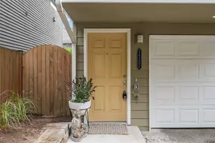 1420 18th Ave, Seattle, WA 98122 - Photo 11