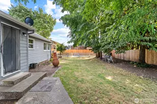 733 2nd St, Woodland, WA 98674 - Photo 35