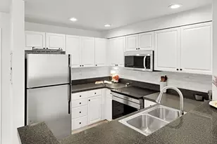 500 Aloha St, Seattle, WA 98109 - Photo 7