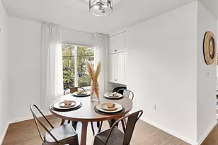 500 Aloha St, Seattle, WA 98109 - Photo 11