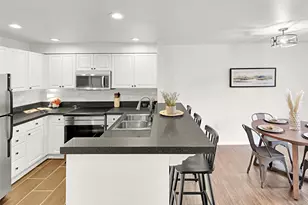 500 Aloha St, Seattle, WA 98109 - Photo 5