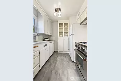 3046 24th Avenue W, Seattle, WA 98199 - Photo 13
