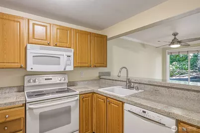 12615 100th Lane NE #M161, Kirkland, WA 98034 - Photo 11