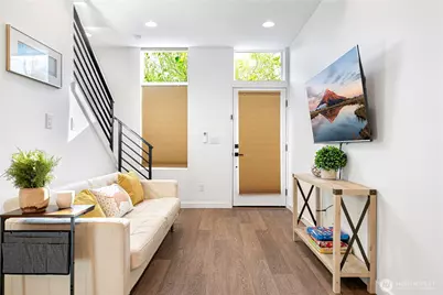 710 McGraw Street, Seattle, WA 98109 - Photo 5