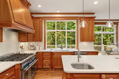 13102 Trail Heights Court NE, Bainbridge Island, WA 98110 - Photo 13
