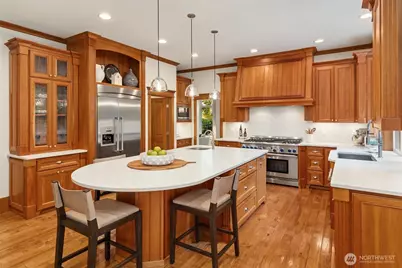 13102 Trail Heights Court NE, Bainbridge Island, WA 98110 - Photo 11