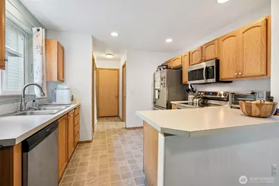 8910 161st Street E, Puyallup, WA 98375 - Photo 9
