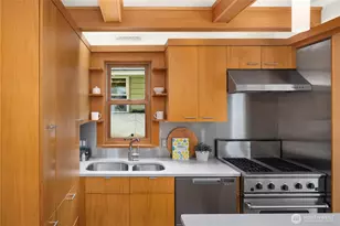 2331 Fairview Ave E, Seattle, WA 98102 - Photo 13