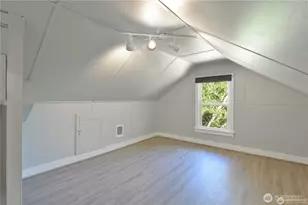 328 NE 52nd St, Seattle, WA 98105 - Photo 21