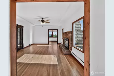 529 E 11th Street, Port Angeles, WA 98362 - Photo 7