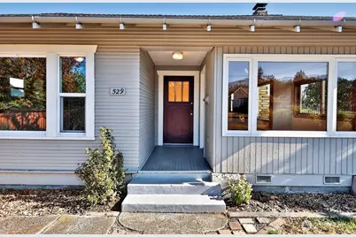 529 E 11th Street, Port Angeles, WA 98362 - Photo 5