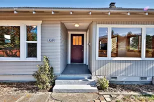 529 E 11th St, Port Angeles, WA 98362 - Photo 5