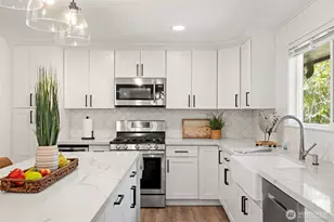 4807 Bayview Ln, Everett, WA 98203 - Photo 5