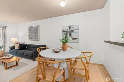 9057 Greenwood Avenue N #306, Seattle, WA 98103 - Photo 5