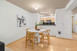 9057 Greenwood Ave N, Seattle, WA 98103 - Photo 7