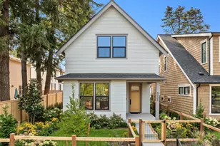 9323 126th Ave NE, Kirkland, WA 98033 - Photo 1