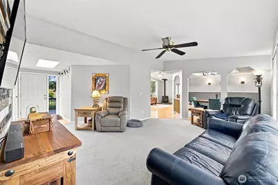 12424 Moes Road SE, Rainier, WA 98576 - Photo 27