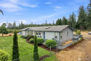 12424 Moes Rd SE, Rainier, WA 98576 - Photo 5