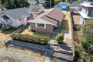 1812 W 5th St, Port Angeles, WA 98363 - Photo 3