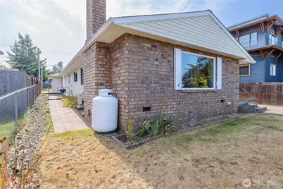 1812 W 5th St, Port Angeles, WA 98363 - Photo 11
