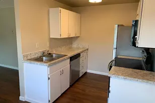 1609 Maple Ln, Kent, WA 98030 - Photo 5
