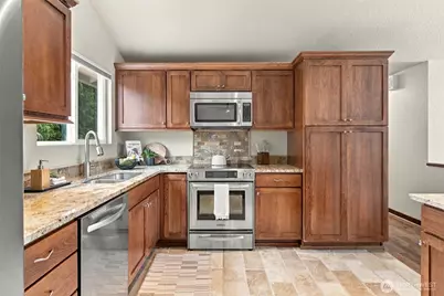 13823 SE 142nd Street, Renton, WA 98059 - Photo 9