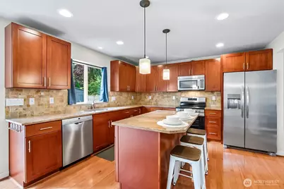 215 SW 144th Street, Burien, WA 98166 - Photo 5