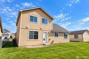 1705 Guernsey St, Sunnyside, WA 98944 - Photo 5