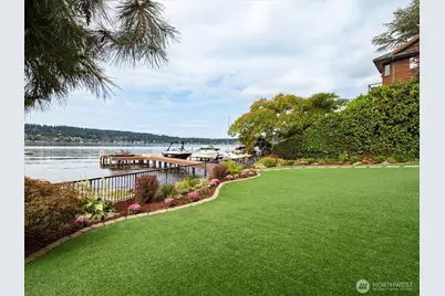 5912 NE Arrowhead Drive, Kenmore, WA 98028 - Photo 5