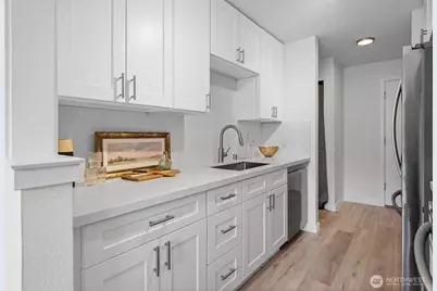 12701 NE 9th Place #D306, Bellevue, WA 98005 - Photo 5
