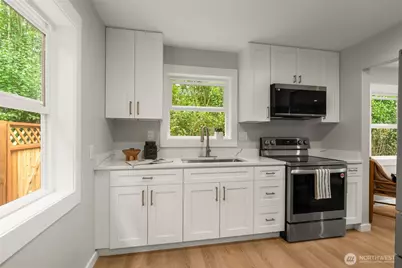8150 13th Avenue SW, Seattle, WA 98106 - Photo 7
