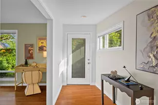 2537 NE 97th St, Seattle, WA 98115 - Photo 3