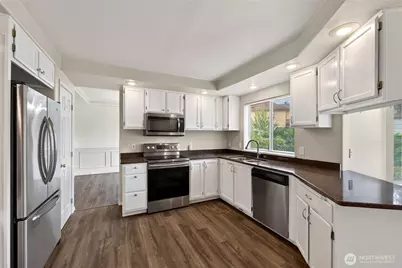 10021 SE 245th Place, Kent, WA 98030 - Photo 11