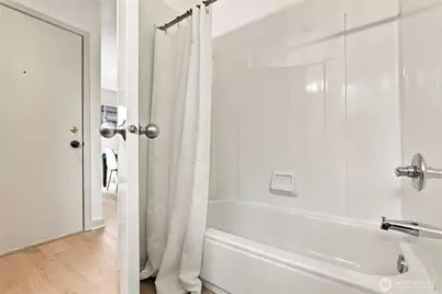 6735 Shaffer Avenue S, Seattle, WA 98108 - Photo 19