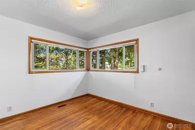 344 SE O'Leary Street, Oak Harbor, WA 98277 - Photo 25