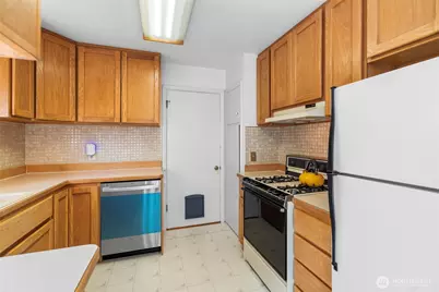 344 SE O'Leary Street, Oak Harbor, WA 98277 - Photo 15