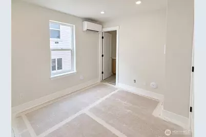 8316 B 28th Avenue NW, Seattle, WA 98117 - Photo 13