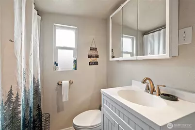 227 S Cedar Street, Buckley, WA 98321 - Photo 9