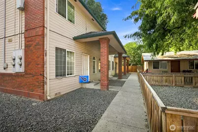 1403 S 18th Avenue, Yakima, WA 98902 - Photo 11