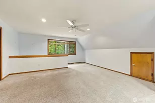 21715 NE 105th Pl, Redmond, WA 98053 - Photo 29