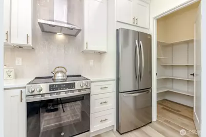 1717 S 17th Street, Tacoma, WA 98405 - Photo 9