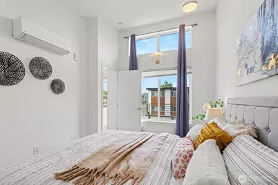 728 3rd Avenue N, Seattle, WA 98109 - Photo 15