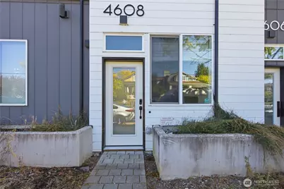 4608 Woodland Park Avenue N, Seattle, WA 98103 - Photo 1
