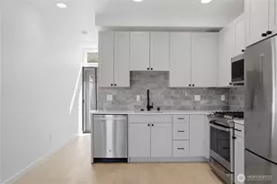 4608 Woodland Park Ave N, Seattle, WA 98103 - Photo 9